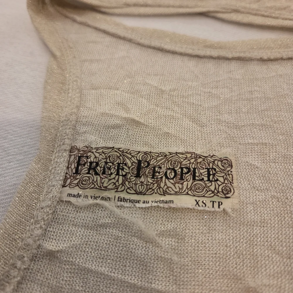 FREE PEOPLE Golden Metallic Sparkle Hi Lo Crinkle Textured Tank Top Women's XS - Picture 9 of 11